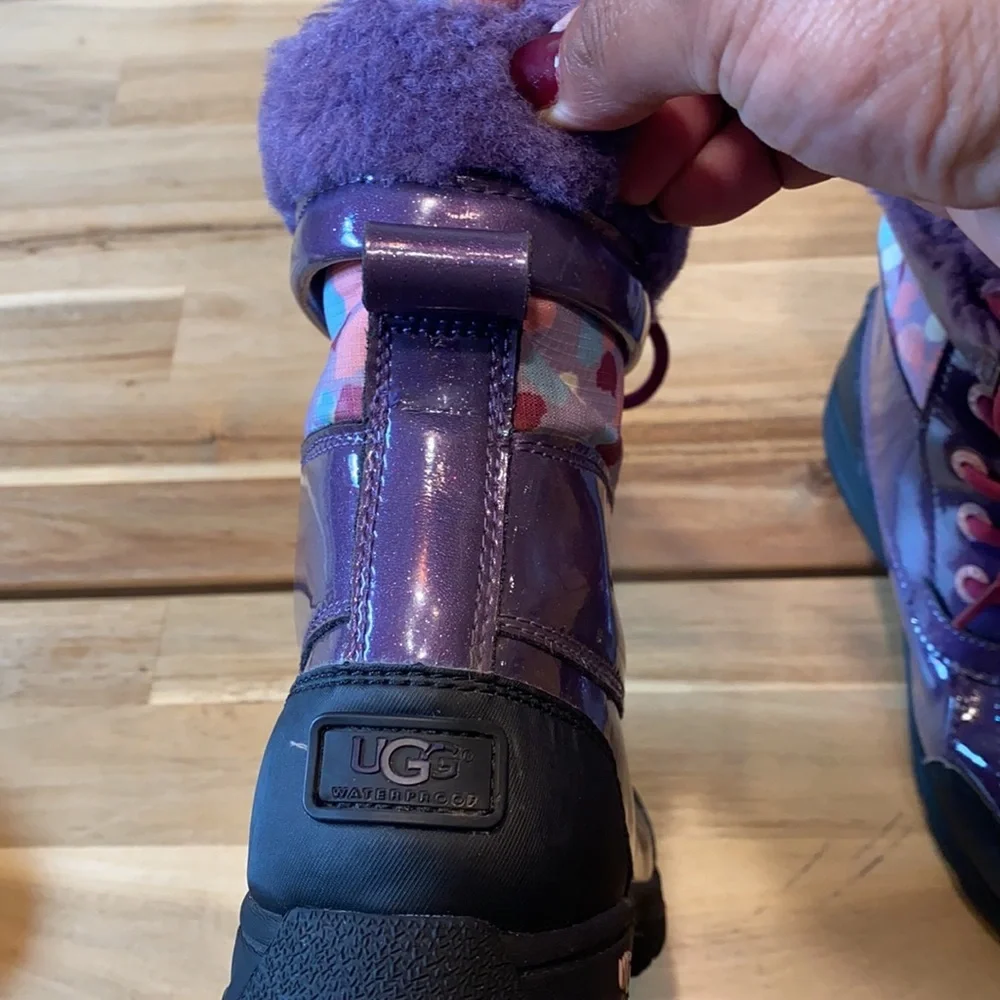 UGG Butte II purple boot
